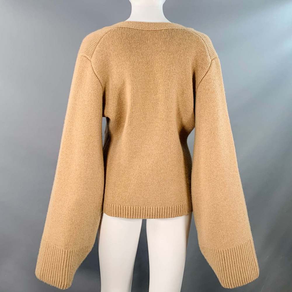 KHAITE Scarlet Beige Cashmere Two Pockets V-Neck Cardigan - Picture 4 of 6
